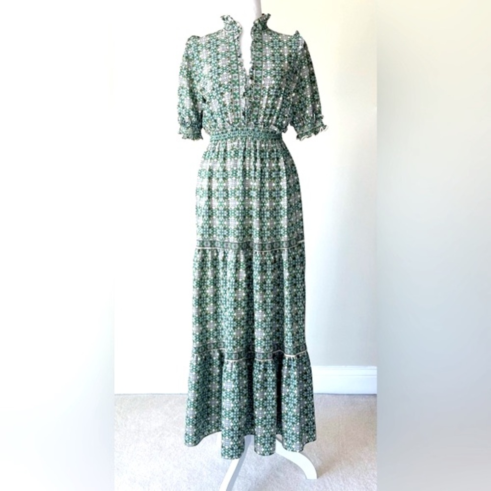 Max Studio Tiered Floral Ruffled V-Neck Short Sleeve Green Midi Dress EUC - Picture 2 of 6